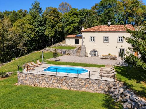 Villa Stancija Kavali stone house, Zvoneća-Opatija