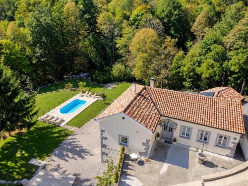 Villa Stancija Kavali stone house, Zvoneća-Opatija