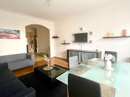 6 minutes walking from the Lausanne train station