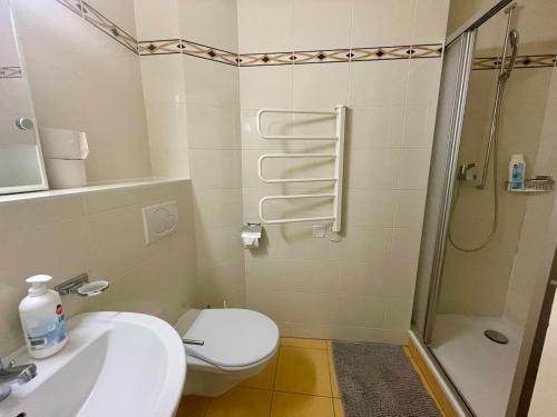 6 minutes walking from the Lausanne train station