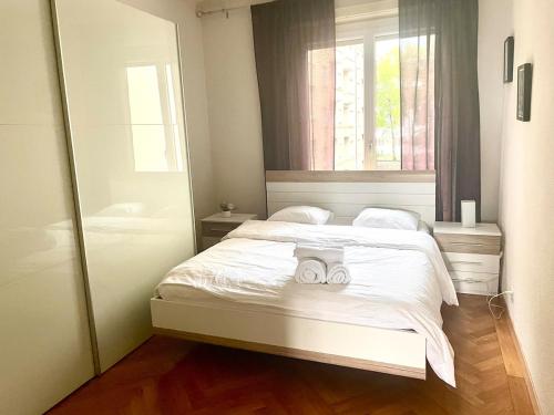 6 minutes walking from the Lausanne train station