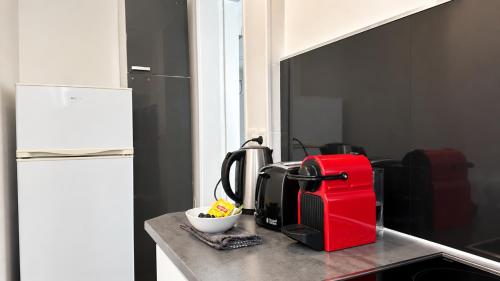 Eiffel Tower 1BR Mezzanine Apartment with Netflix