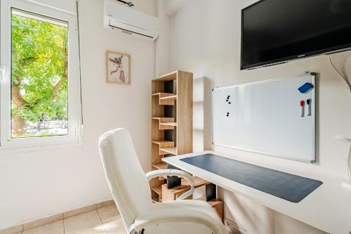 RG Living Spaces Neo Psychiko