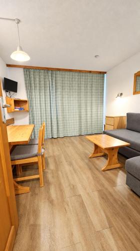 Val Thorens - Ski InOut - 4 Beds Flat C-E18