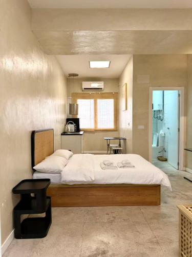 Meta Habitat 25