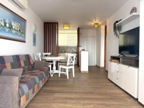 215 Azahara by Tenerife Rental & Sales