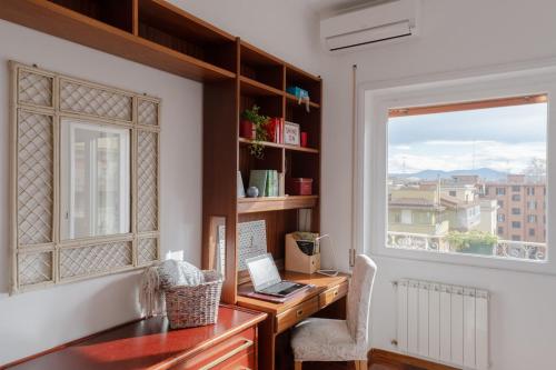 Bright 2BR with balcony, Caffarella, Furio Camillo, Tuscolana Station
