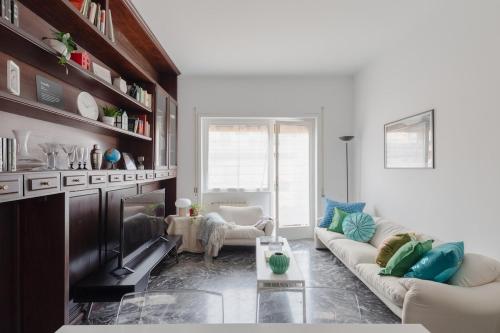 Bright 2BR with balcony, Caffarella, Furio Camillo, Tuscolana Station