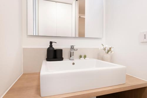Easylife - Milano - P d Francesca 51 - City Life