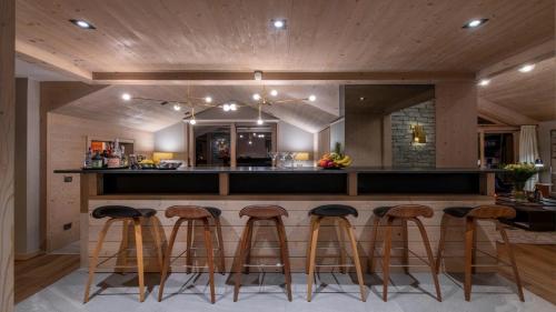 Luxury Chalet Méribel with Jacuzzi