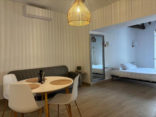 LHUZ Suite