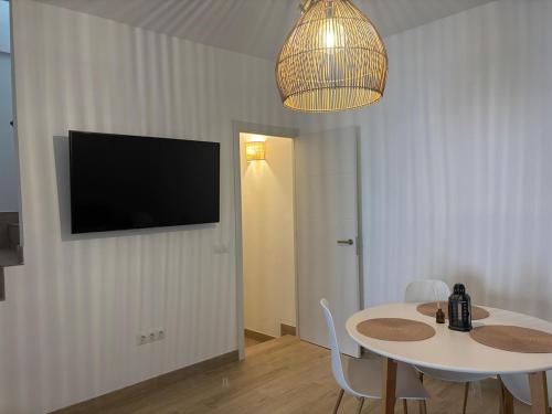 LHUZ Suite