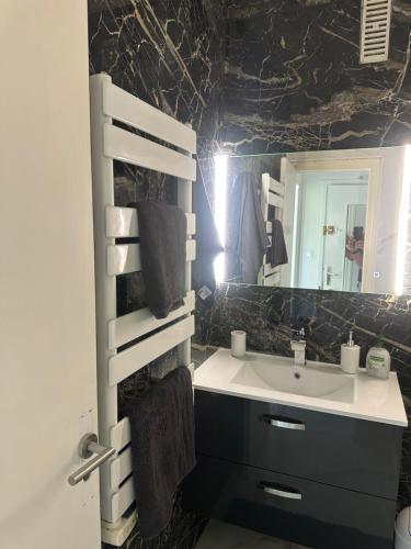 Charmant studio renové au coeur de lyon 3