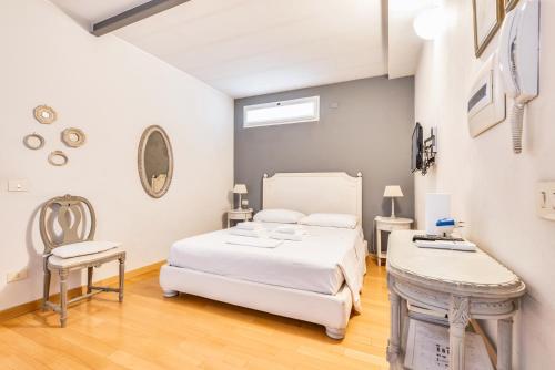 A Due Passi dal Duomo Suite Via Torino 2 Pax