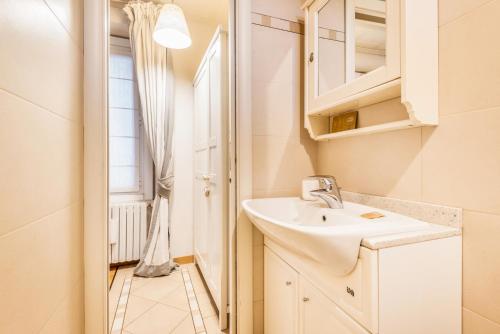 A Due Passi dal Duomo Suite Via Torino 2 Pax