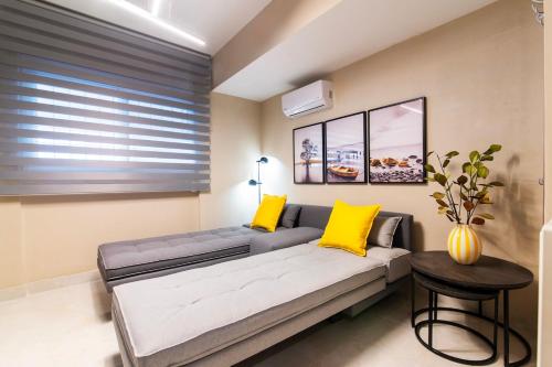 Platon's Golden Nest - Patio - Workspace - High Speed Wifi up to 500Mbps