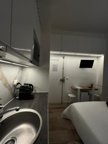 Cozy studio in Saint Germain dès près