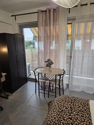StudioG-4 Elegant Balcon Clim Parking Univ OncoPol