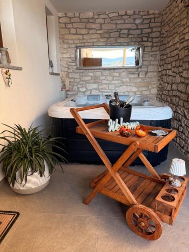 Amor-Sea View Apartment with Private Hot Tub and Sauna