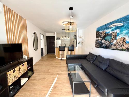 Sunny Terrace Apartment with Pools in Costa Adeje