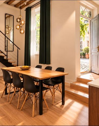 Private Entrance Designer Loft Place des Vosges