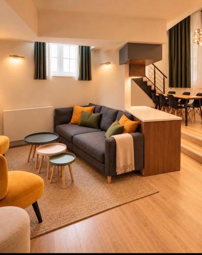 Private Entrance Designer Loft Place des Vosges