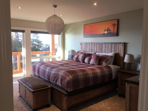 Imagem da galeria de Melfort Bell Guest Suites em Ucluelet