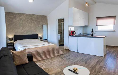 Gorgeous Apartment In Cavtat With Swimming Pool