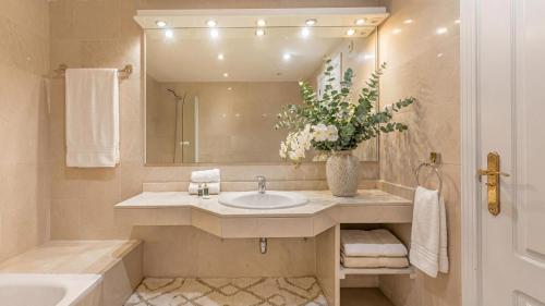 Central Puerto Banus Apt