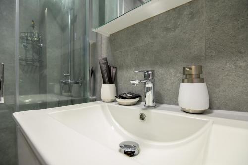 Noma Suite with Private Parking