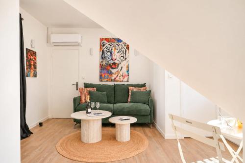 372 - Charming Parisian Space - Bastille