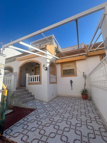 Casa AJ - Sunny Bungalow in Torrevieja