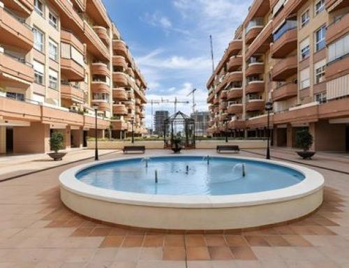 10-Minute Walk to Beach | Pool & Parking