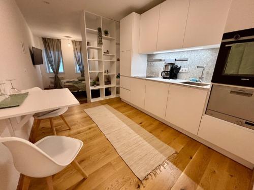 City Apartment Top 1