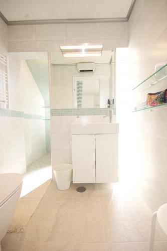 Charming & Spacious Town House with Sea View