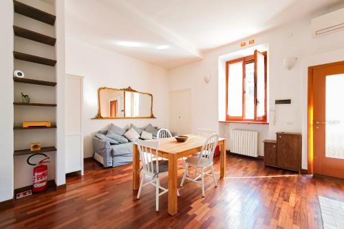 SANGOTTARDO15 Live the Navigli by Hospity
