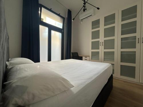 Pradillo-Auditorio Apartment