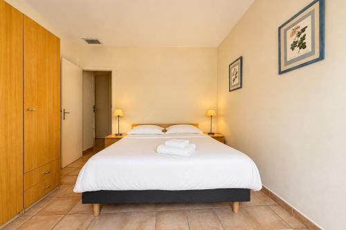 1-bedroom apt for up to 5 people
