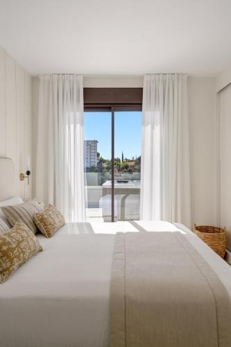 Higueron Lomas VI by ELE Apartments