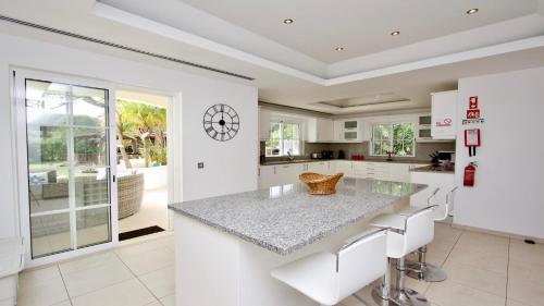 Villa Barklee in Vila Sol Villa with Private Pool and Golf Views by Cleverdetails