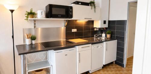 Apt 2 pers, clim, wifi, parking, lave linge, prox plages