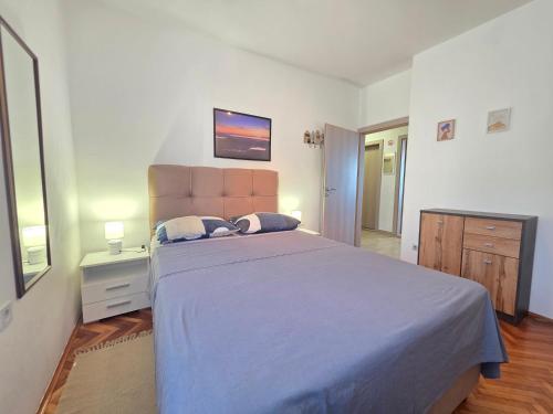 DRAGICA Apartments with sea view