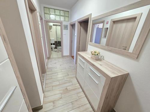 DRAGICA Apartments with sea view