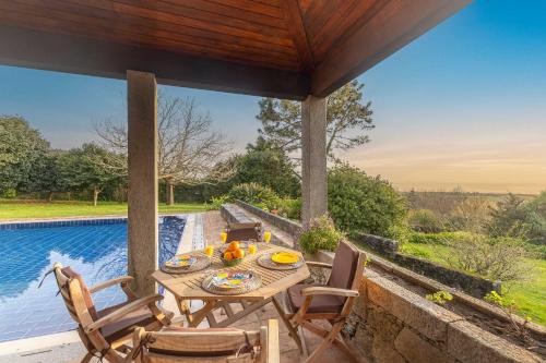 Farmhouse - Beach Pool and Jacuzzi with Sea View