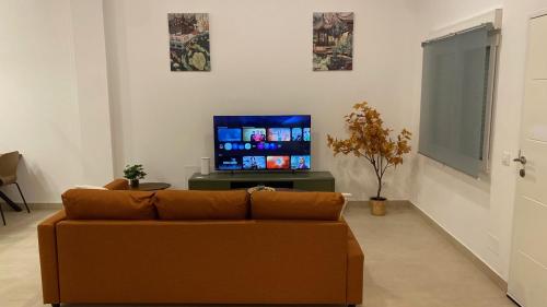 R&M Suite Home