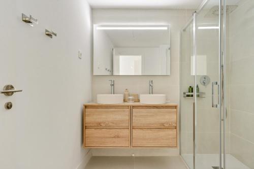 Higueron Lomas IV by ELE Apartments