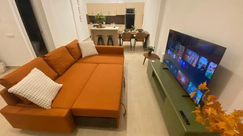 R&M Suite Home