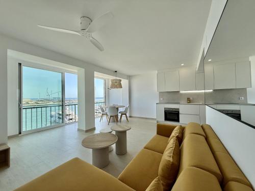 Apartamento con vistas al Puerto y Parking