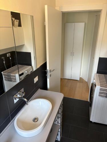 Room Milano Sud with private bathroom