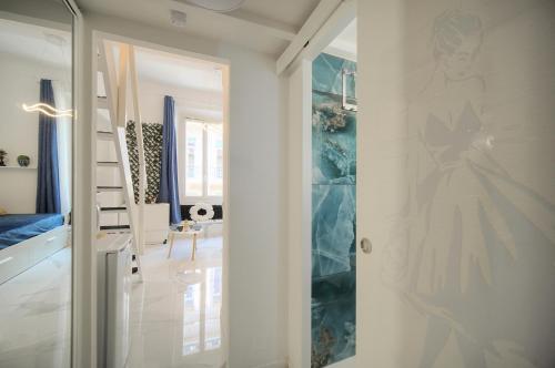 Agréable Studio rue ANIBES-HYPER CENTRE A0B211